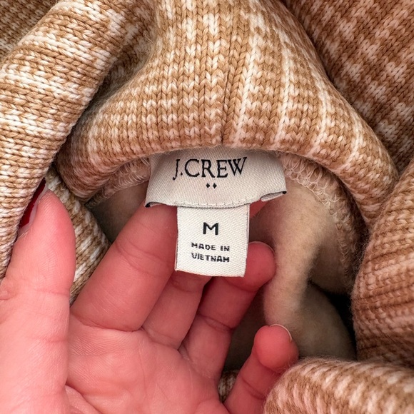 JCrew Women’s Cozy Tan Turtleneck Sweater Size Medium - Picture 4 of 4
